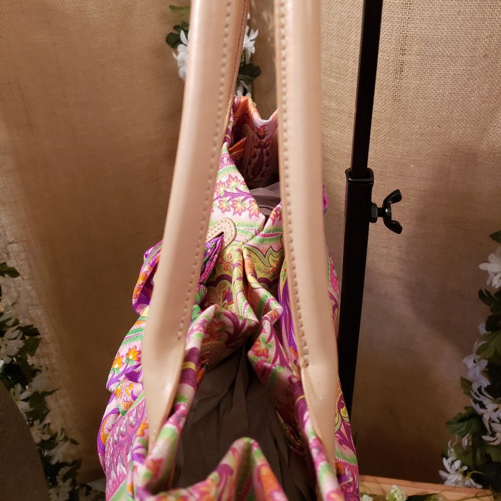 Echo Handbag - Picture 8 of 16